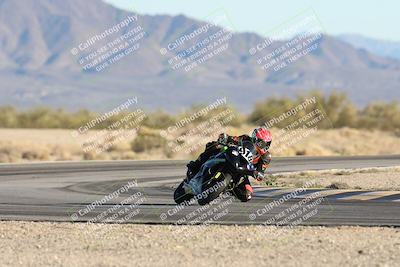 media/Dec-07-2025-CVMA (Sun) [[3e7d2de5dc]]/Race 16-Formula Middleweight/